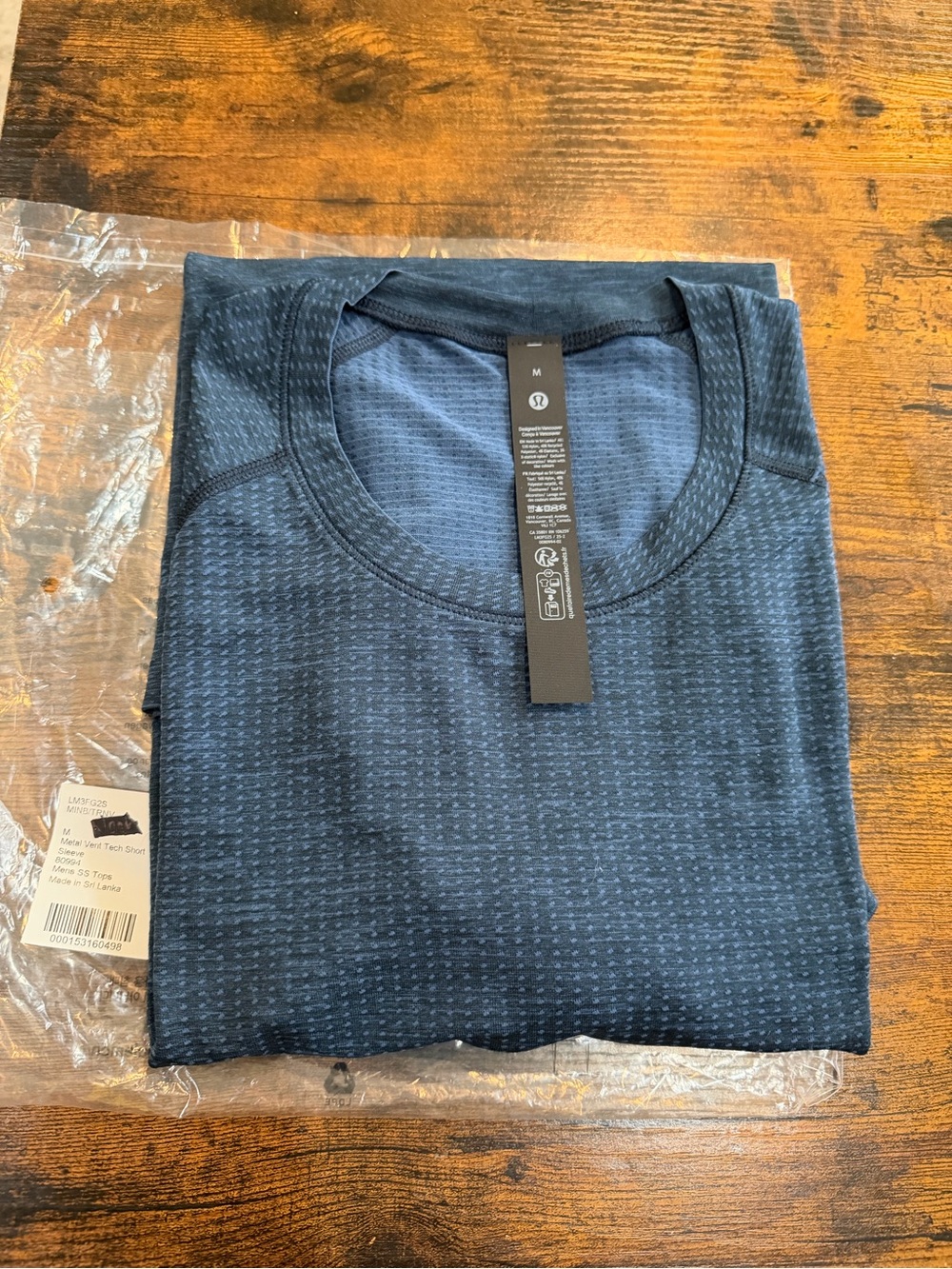 lululemon athletica Men's metal vent tech short sleeve shirt